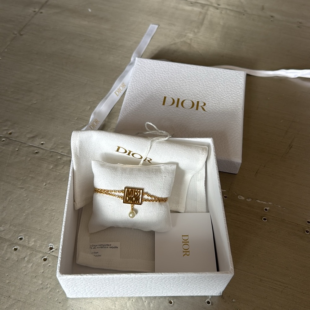 Christian Dior miss dior pearl drop bracelet logo gold jewelry with box - Picture 7 of 7